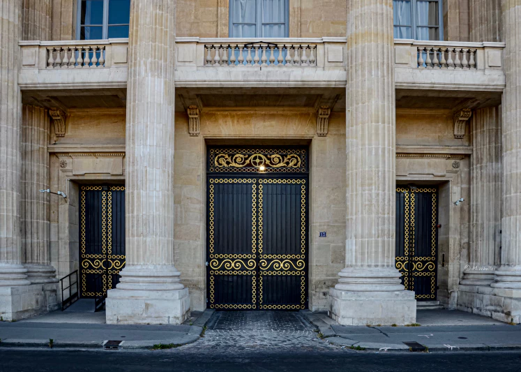 Desain Ruko 3 Lantai Klasik