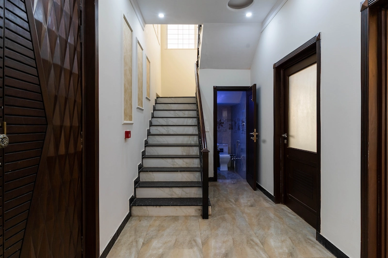 kamar mandi bawah tangga