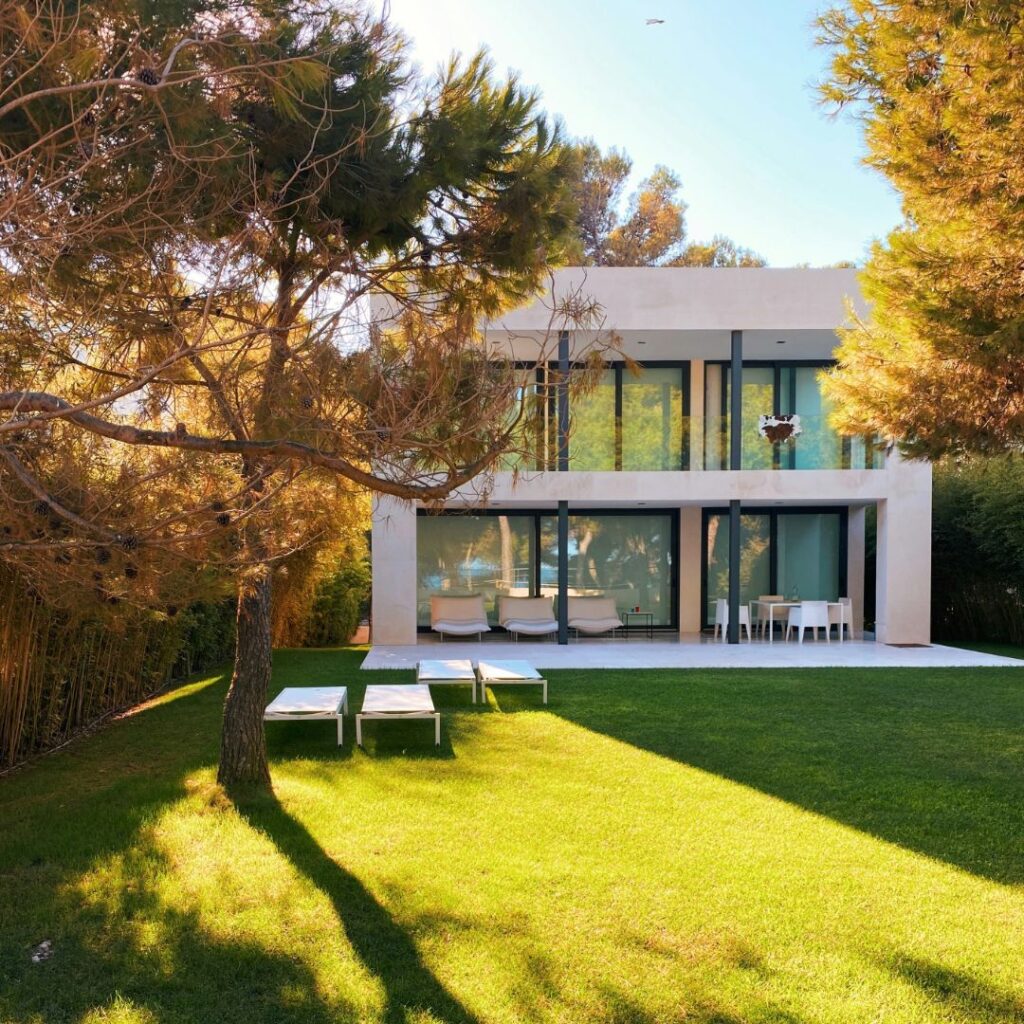 Sebuah rumah dalam artikel arah rumah terbaik