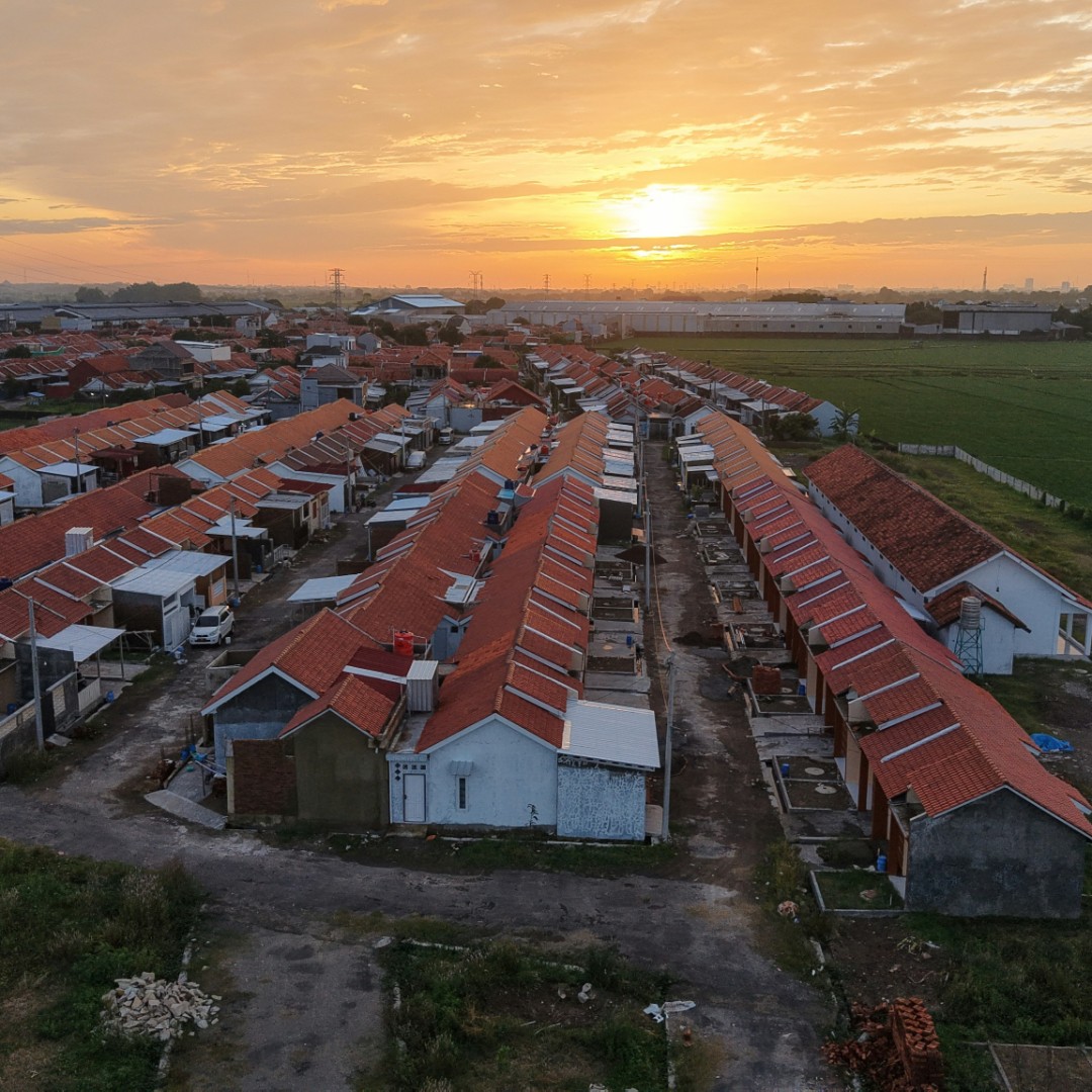 Rumah subsidi dalam artikel kelebihan dan kekurangan rumah subsidi di website ecotown.id